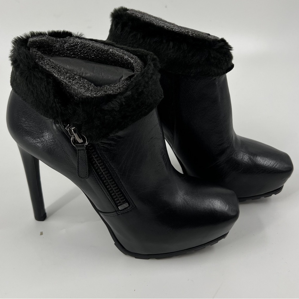 ✅ NWB Guess Ivorie BLACK Leather Boot SIZE 9.5 FAUX‎ FUR ANKLE